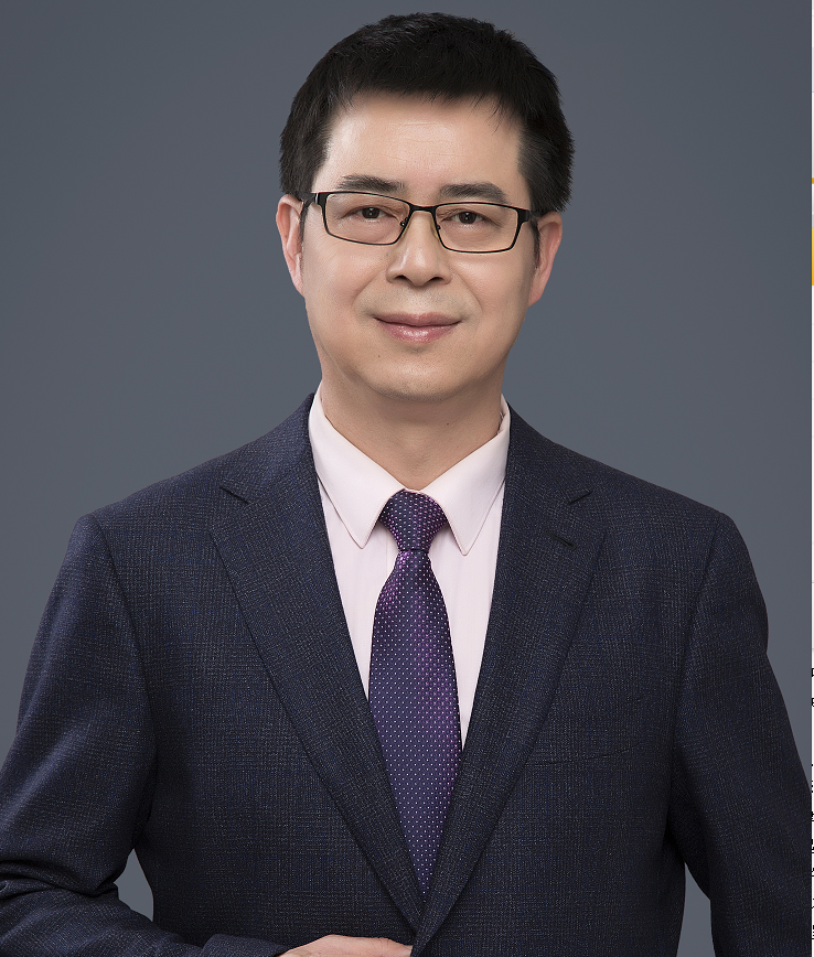 魏  东